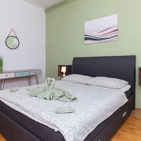 Apartment Palace New!