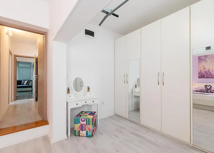Apartment Palace Porec